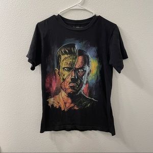 Classic monsters shirt black small